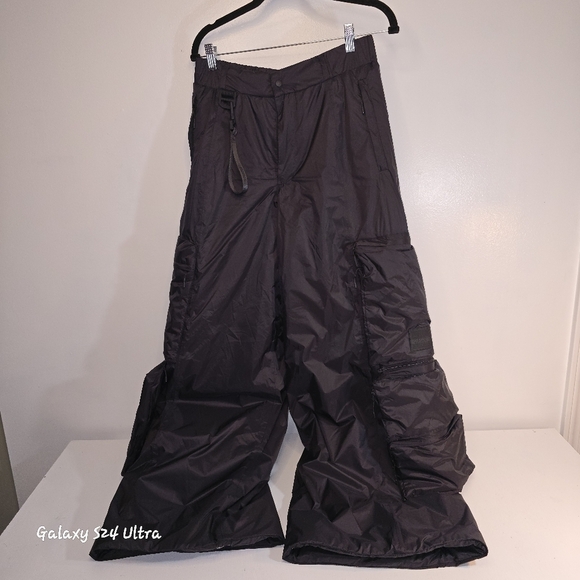 Freepeople Rains Black Cargo Snow Pants - Picture 2 of 12
